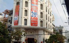 Diamond Hotel Massage & Spa